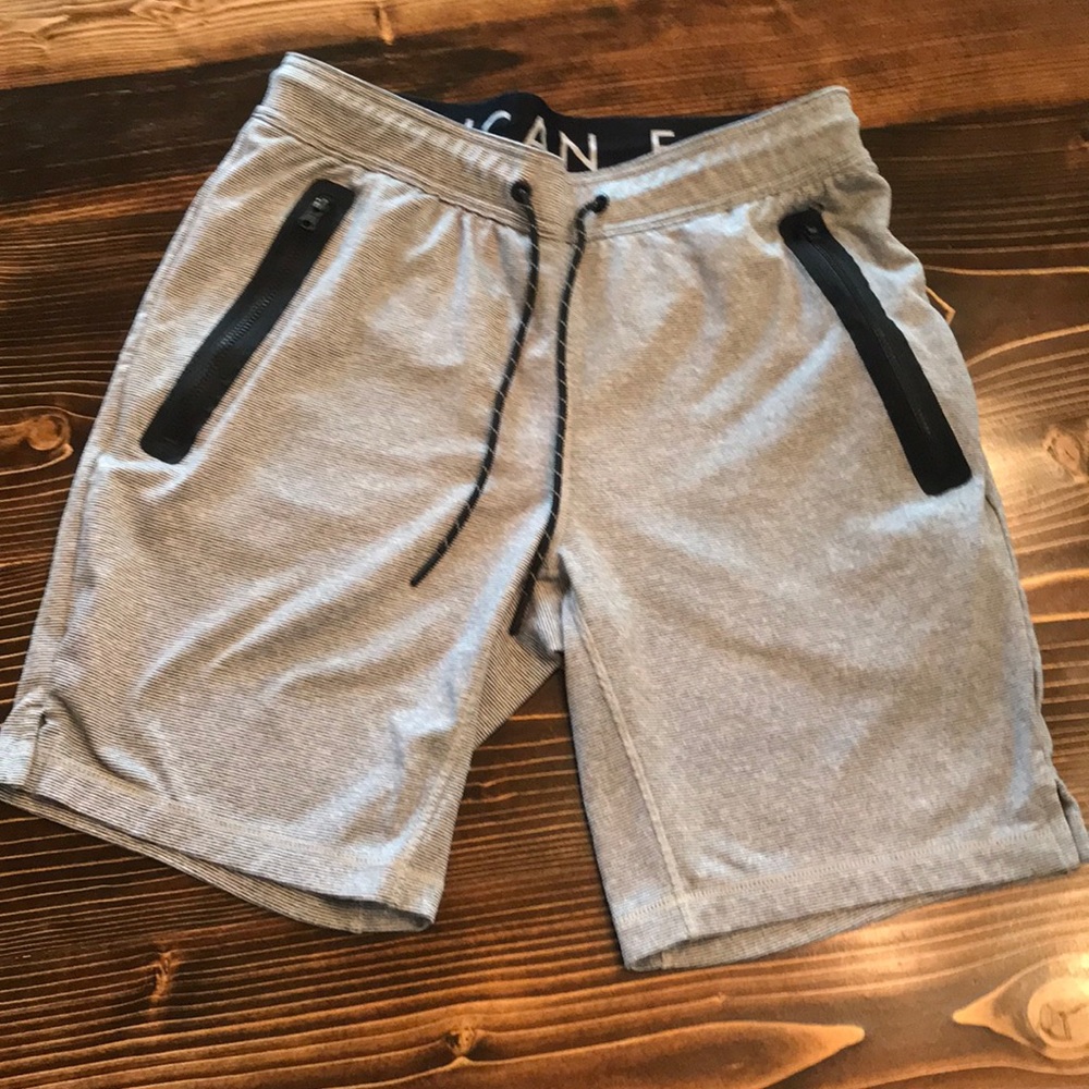 American Eagle Men’s shorts